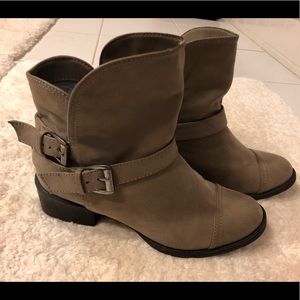 Ankle boots